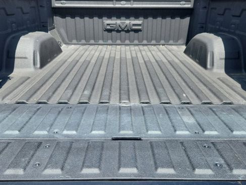 Used 2022 GMC Sierra 1500 SLE w/ X31 Off-Road Package AWD/4WD image 17