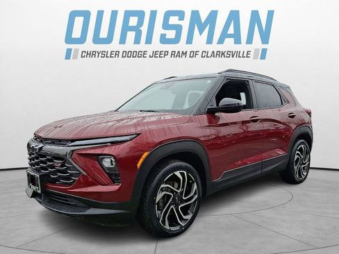 Used 2024 Chevrolet TrailBlazer RS w/ Driver Confidence Package image 3