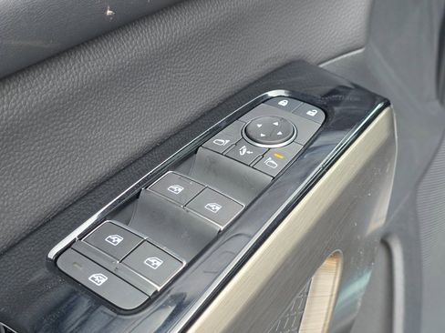 New 2025 Nissan Pathfinder Platinum image 21