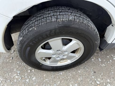 Used 2011 Ford Escape XLT w/ Class II Trailer Tow Pkg AWD/4WD image 13