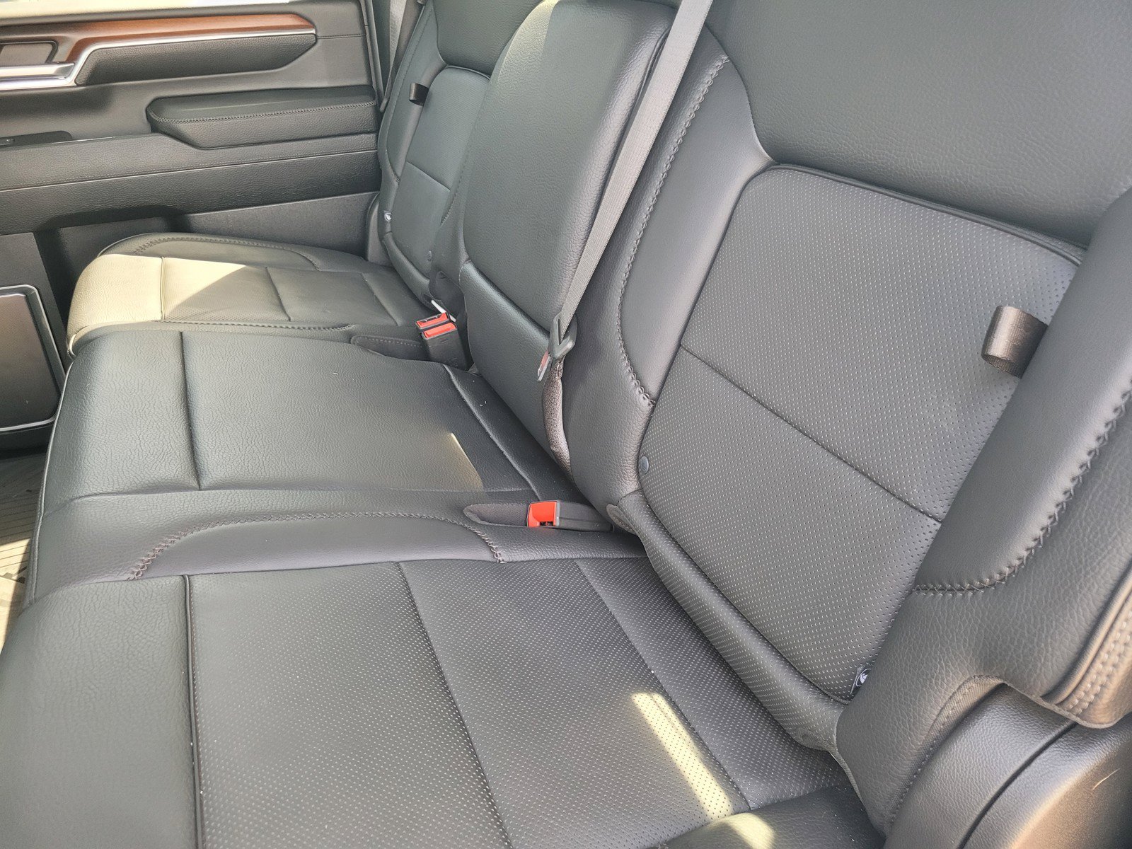 Used 2024 GMC Sierra 3500 Denali AWD/4WD image 12