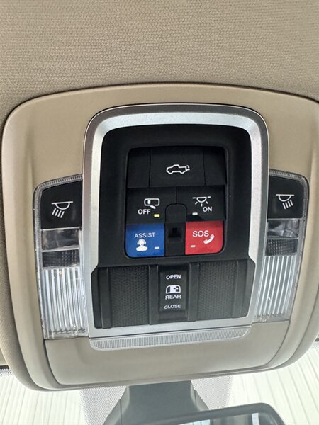 Used 2019 RAM 2500 Laramie AWD/4WD image 21