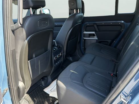 Used 2020 Land Rover Defender 110 SE AWD/4WD image 18