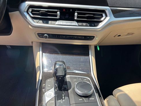 Used 2019 BMW 330i xDrive Sedan w/ Premium Package AWD/4WD image 12