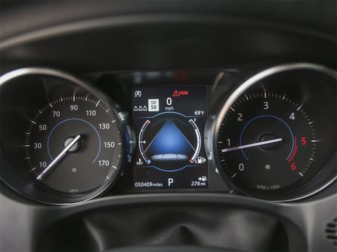 Used 2019 Jaguar F-PACE Prestige image 19