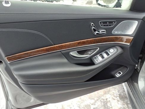 Used 2015 Mercedes-Benz S 550 4MATIC Sedan w/ Sport Package image 14