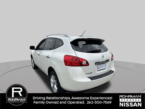 Used 2013 Nissan Rogue SV w/ Premium Pkg FWD image 8