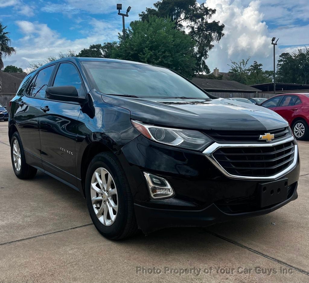 Used 2020 Chevrolet Equinox LS w/ LS Convenience Package FWD image 4