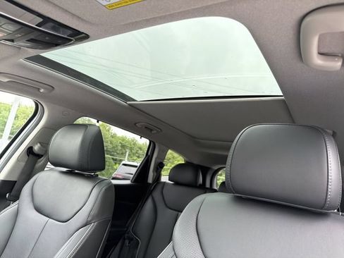 Used 2023 Hyundai Santa Fe Limited AWD/4WD image 32