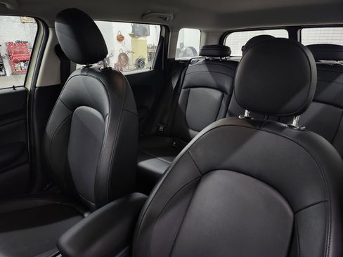 Used 2017 MINI Cooper Clubman ALL4 image 17