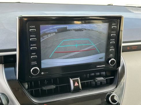 Used 2021 Toyota Corolla LE FWD image 23