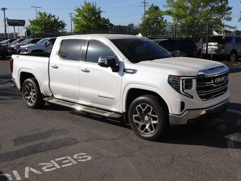 Used 2024 GMC Sierra 1500 SLT w/ SLT Premium Plus Package AWD/4WD image 2