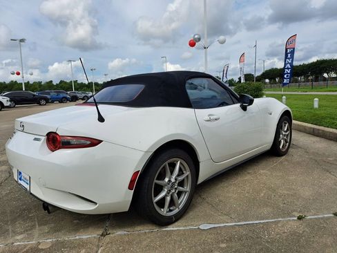 Used 2016 MAZDA MX-5 Miata Sport RWD image 5