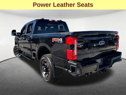 Used 2023 Ford F250 Lariat w/ Sport Appearance Package image 10