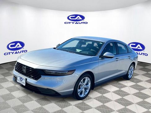 Used 2025 Honda Accord LX image 10