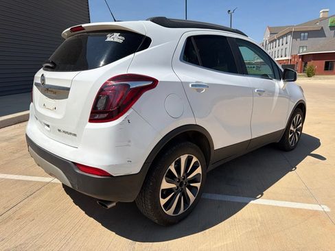 Used 2021 Buick Encore Preferred FWD image 3