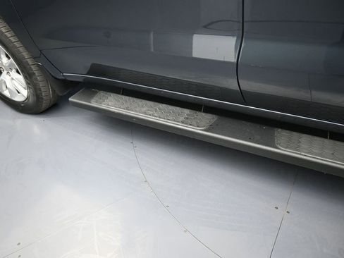 Used 2022 Chevrolet Silverado 1500 Custom image 35