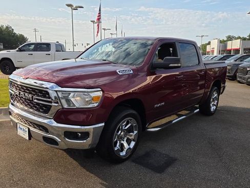 Used 2022 RAM 1500 Big Horn AWD/4WD image 3
