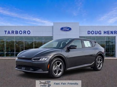 Used 2025 Kia K4 FWD image 1