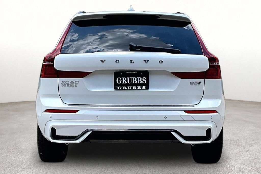 Certified 2026 Volvo XC60 B5 Ultra AWD/4WD image 5