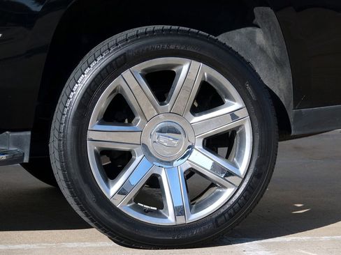 Used 2020 Cadillac Escalade Luxury image 27