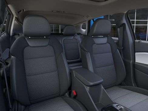 New 2025 Chevrolet Trax LT w/ Sunroof Package image 17