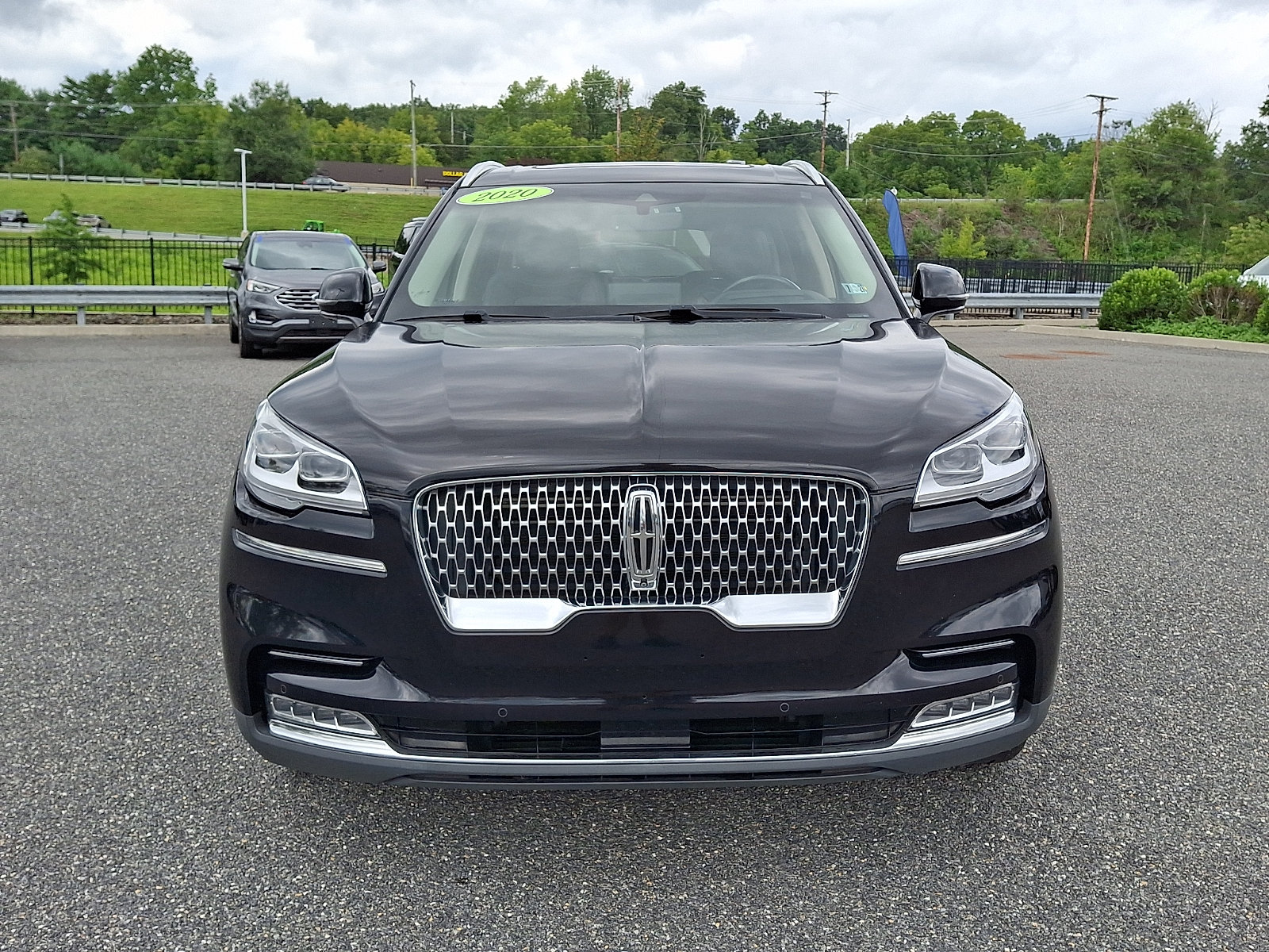 Used 2020 Lincoln Aviator Reserve w/ Equipment Group 202A AWD/4WD image 2