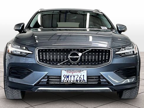 Used 2020 Volvo V60 T5 Cross Country w/ Cross Country Pro Package image 3