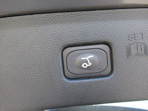 Used 2022 Ford Edge ST-Line image 20