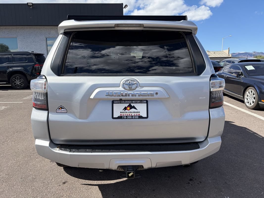Used 2018 Toyota 4Runner SR5 AWD/4WD image 6