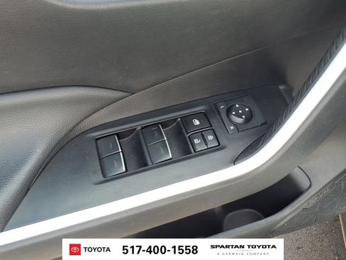 Used 2023 Toyota RAV4 XLE AWD/4WD image 15