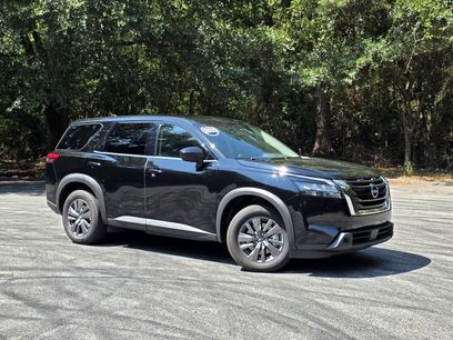 Used 2023 Nissan Pathfinder S w/ Cargo Package