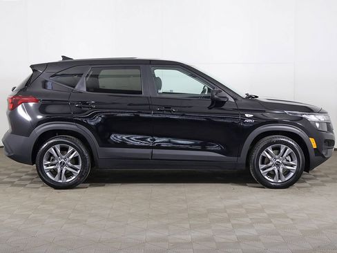 Used 2021 Kia Seltos LX AWD/4WD image 13