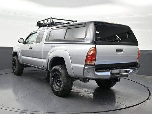Used 2013 Toyota Tacoma PreRunner w/ SR5 Pkg RWD image 3