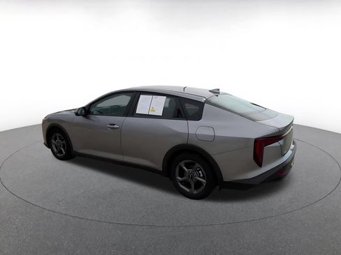 Used 2025 Kia K4 FWD image 10