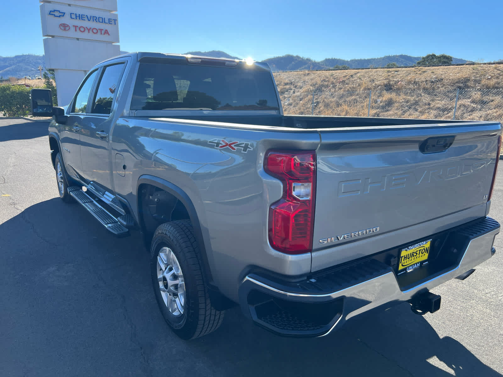 Used 2025 Chevrolet Silverado 2500 LT w/ Convenience Package AWD/4WD image 10