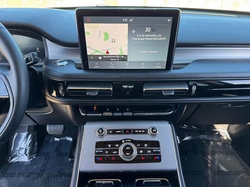 Used 2023 Lincoln Aviator AWD w/ Premium Package image 27