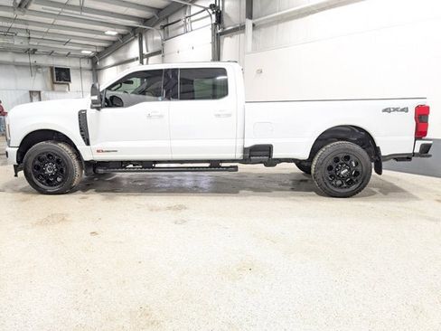 Used 2024 Ford F350 XLT w/ Black Appearance Package image 6