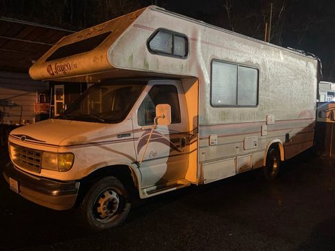 Used 1996 Ford E-350 and Econoline 350 image 1