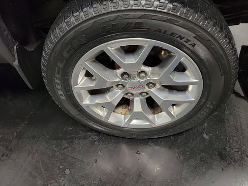 Used 2015 GMC Sierra 1500 SLT w/ SLT Crew Cab Value Package image 11