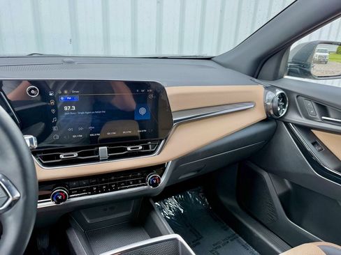 Used 2025 Chevrolet Equinox ACTIV w/ Convenience Package III AWD/4WD image 21