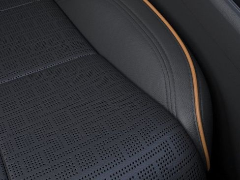 New 2025 Lincoln Aviator Black Label w/ Jet Appearance Package AWD/4WD image 16