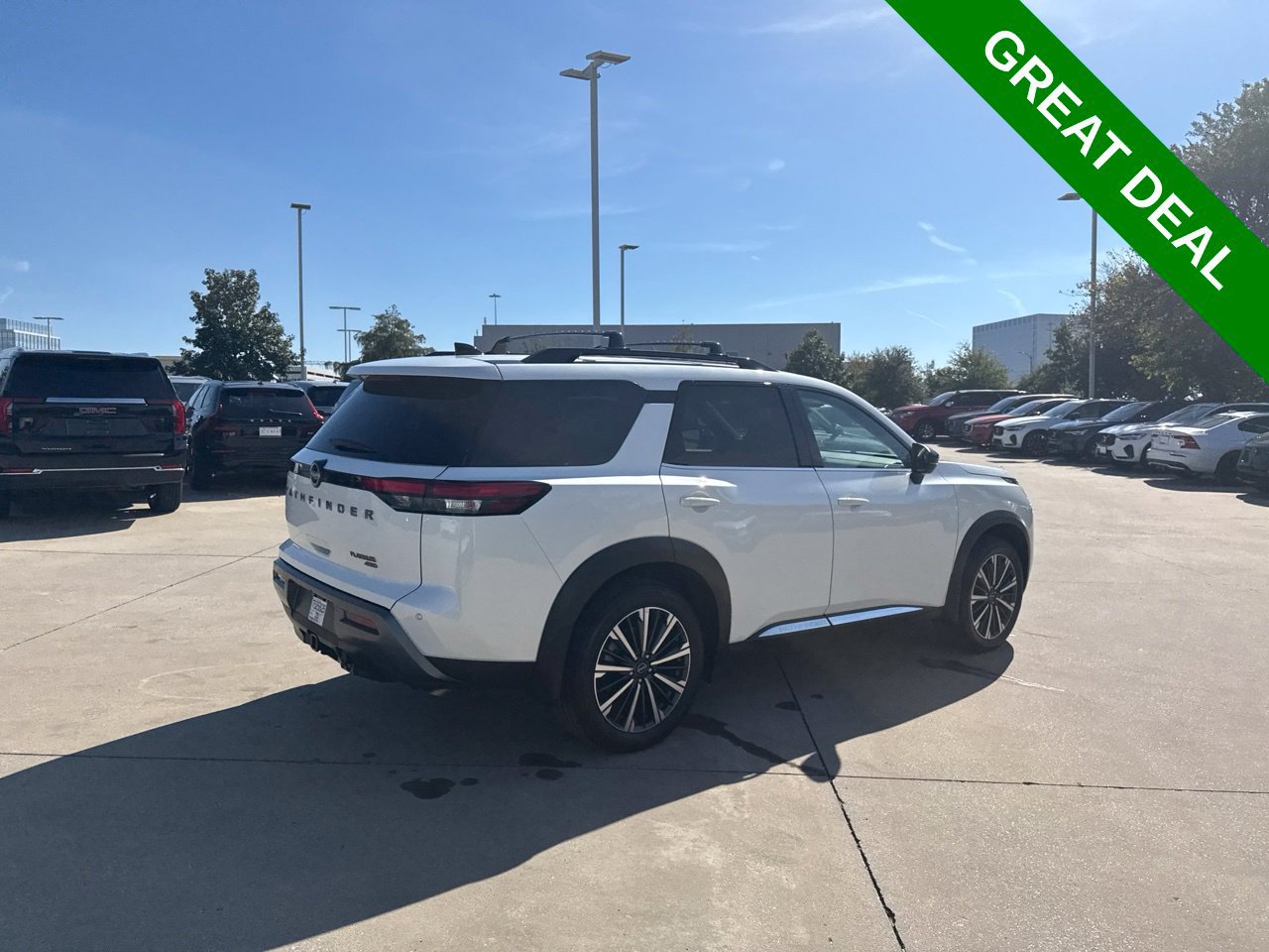 Used 2026 Nissan Pathfinder Platinum w/ Accent Package AWD/4WD image 13