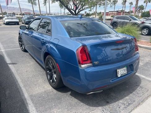 Used 2020 Chrysler 300 Touring w/ Sport Appearance Package RWD image 7