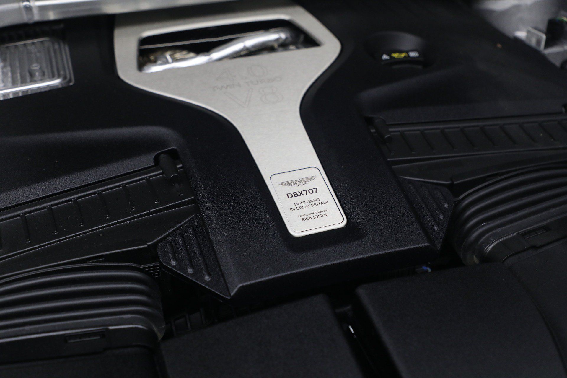 Used 2025 Aston Martin DBX 707 AWD/4WD image 38