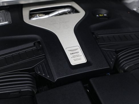 Used 2025 Aston Martin DBX 707 AWD/4WD image 38