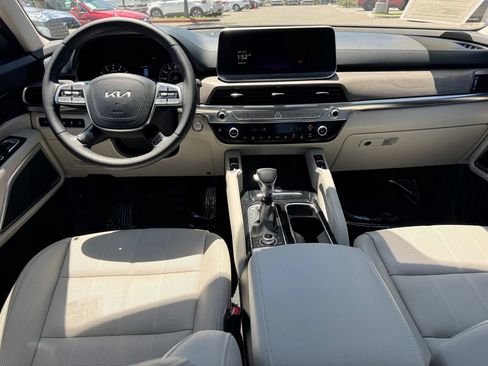 Used 2022 Kia Telluride EX w/ EX Premium Package AWD/4WD image 13