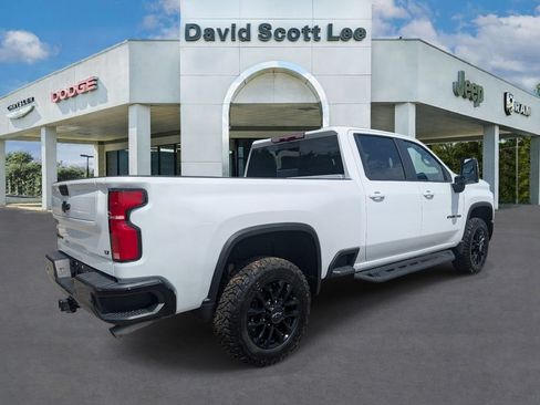 Used 2025 Chevrolet Silverado 2500 LT w/ Trail Boss Package AWD/4WD image 7