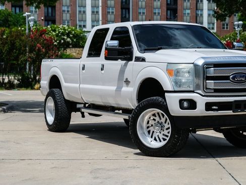 Used 2016 Ford F350 Platinum AWD/4WD image 2