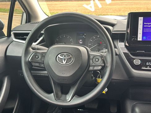Used 2024 Toyota Corolla LE image 23